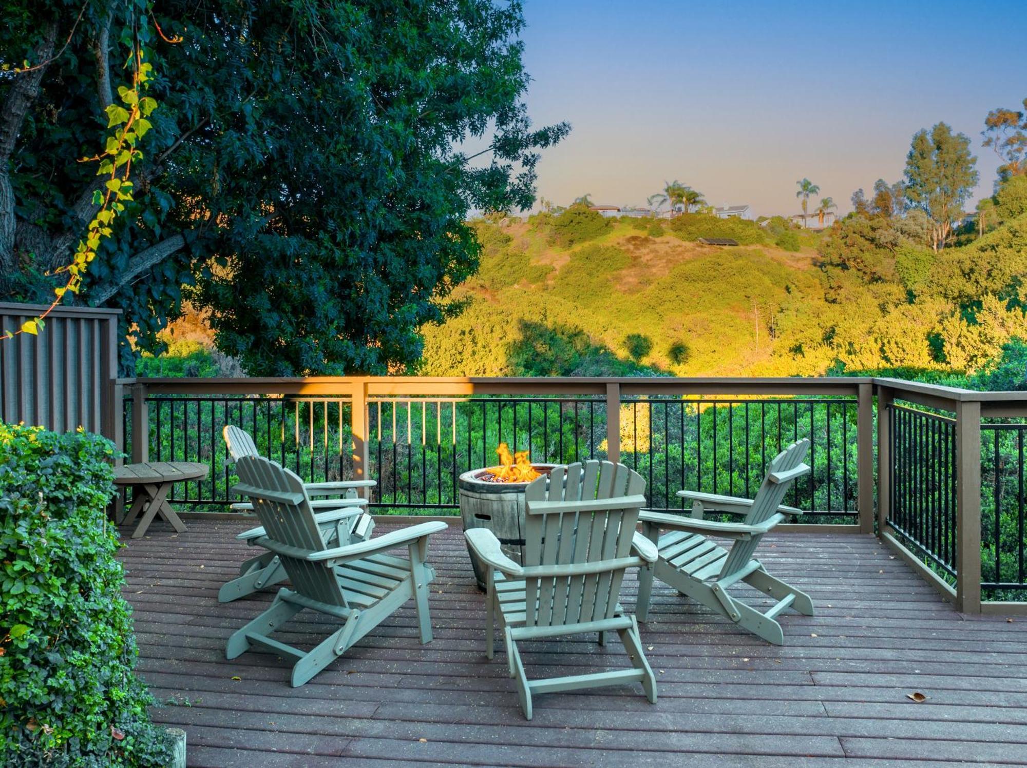 Cozy Getaway. Fire Pit And Endless Views! 5 Beds * San Diego